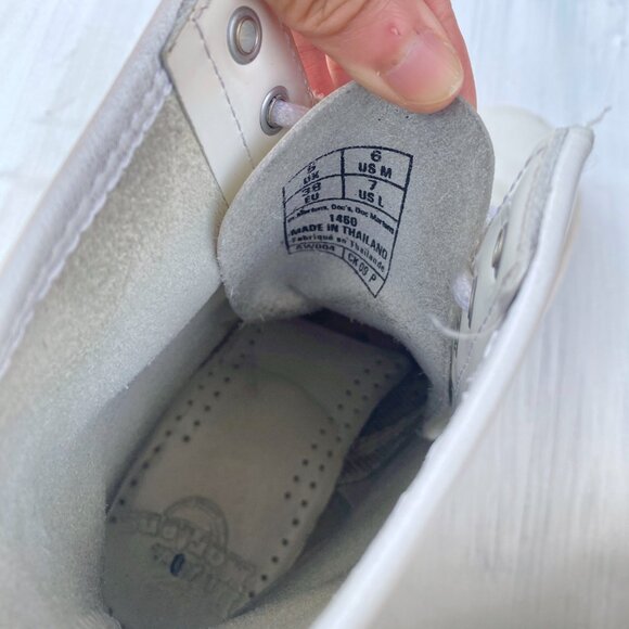 Dr. Martens 1460 8-Eye Boot in Monochrome White Smooth Leather - Picture 6 of 7